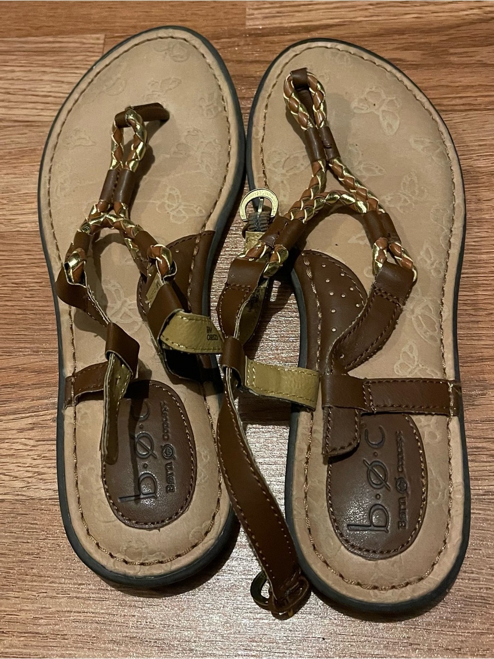 b.o.c. Women’s Tan and Brown Sandals